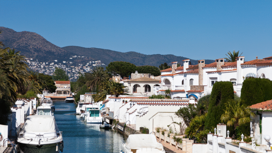 Vista al canal de Empuriabrava